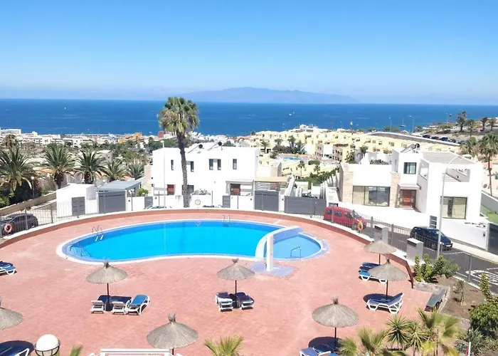 아파트 New Deluxe Stunned Seaview 2 Bed