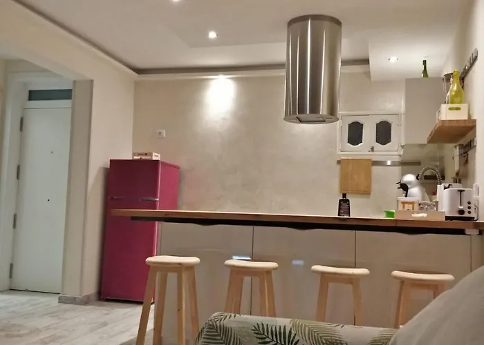 New Deluxe Stunned Seaview 2 Bed * 아데제