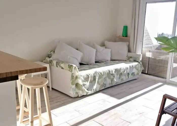 New Deluxe Stunned Seaview 2 Bed * 아데제