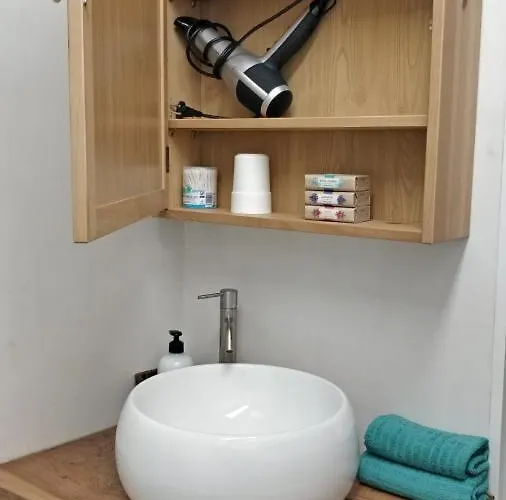 아파트 New Deluxe Stunned Seaview 2 Bed *