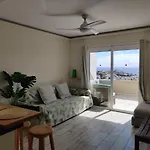 New Deluxe Stunned Seaview 2 Bed Apartament
