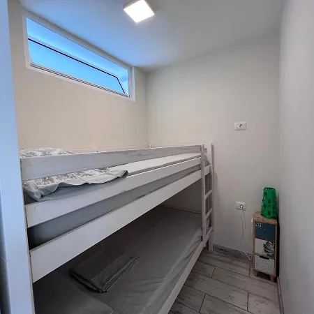 公寓 New Deluxe Stunned Seaview 2 Bed 阿德耶