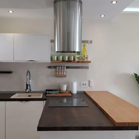 Apartmán New Deluxe Stunned Seaview 2 Bed