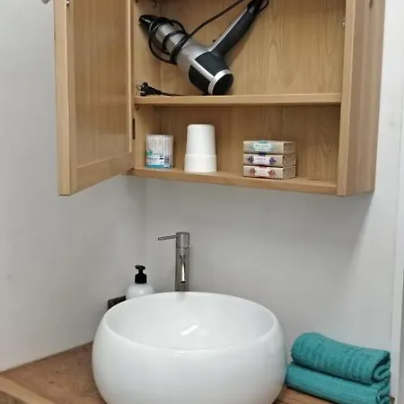 Apartmán New Deluxe Stunned Seaview 2 Bed *