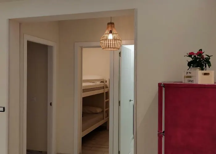 Апартаменты New Deluxe Stunned Seaview 2 Bed Адехе