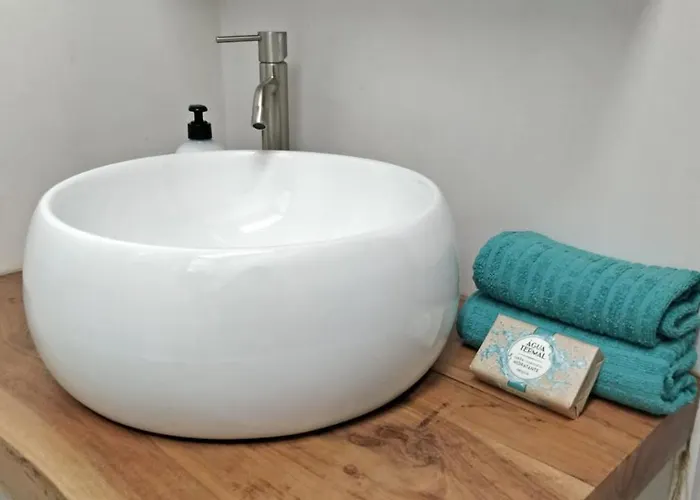 New Deluxe Stunned Seaview 2 Bed